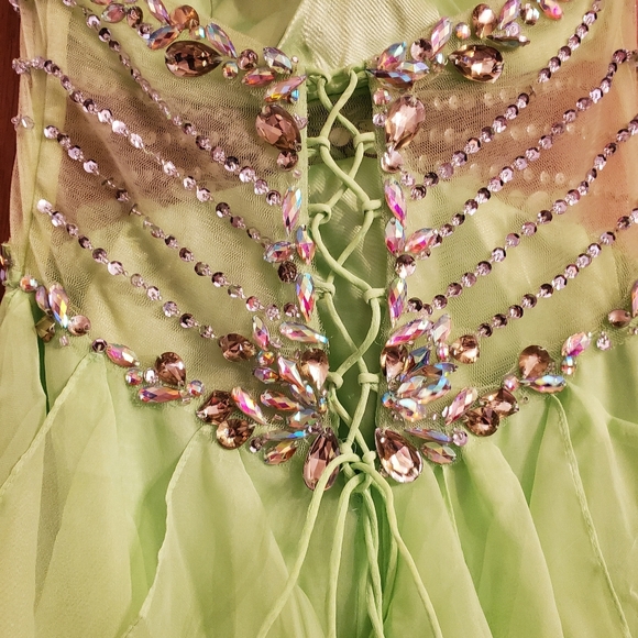 Dress - Picture 3 of 8